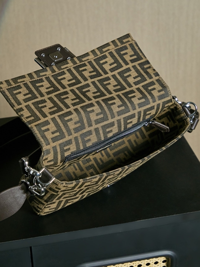 フェンディバッグ全体デザイン